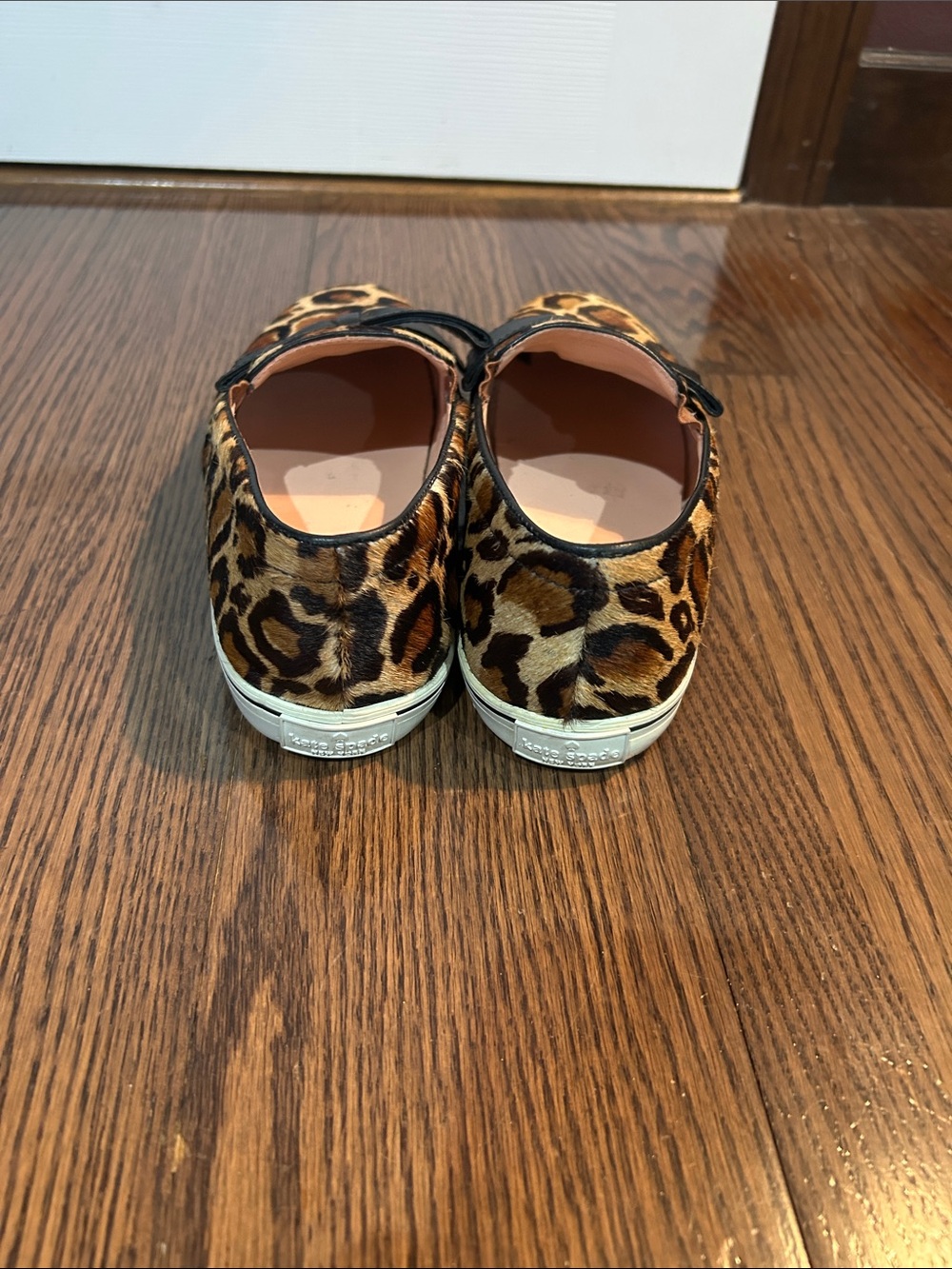kate spade Leopard Print Slip-On Flats with Black Bow flat slip on shoes sz 9 - Picture 5 of 8